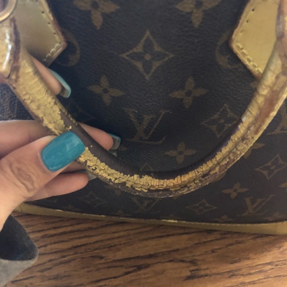 Authentic Louis Vuitton Purse Alma - Picture 2 of 7